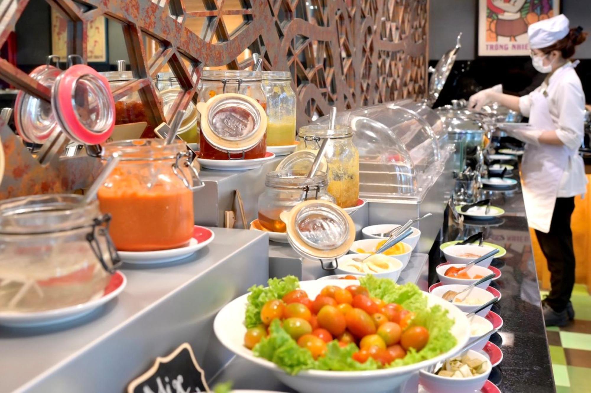 Emm Hotel Saigon Хошимин Экстерьер фото