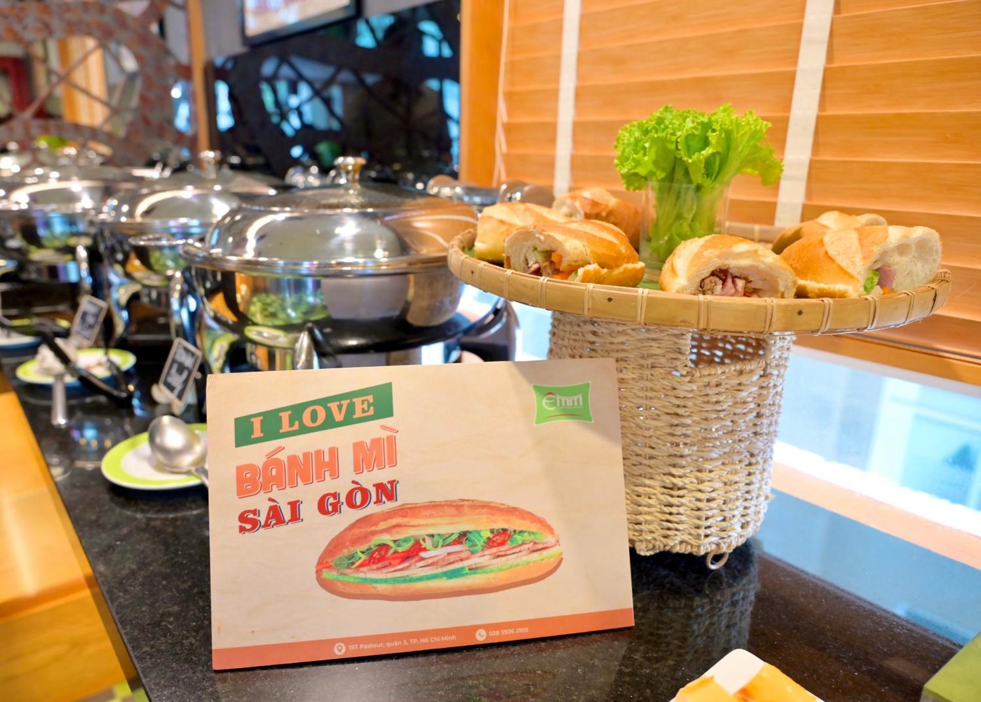 Emm Hotel Saigon Хошимин Экстерьер фото